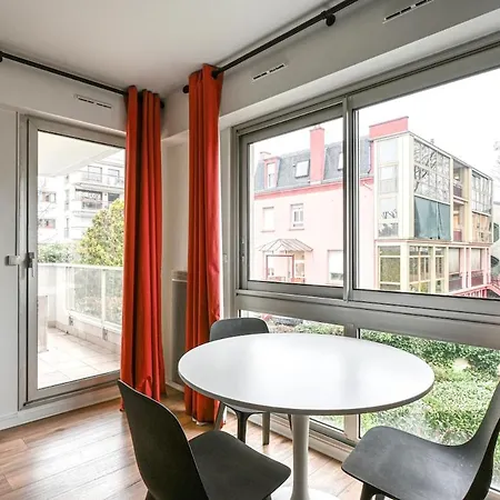Le Charismatique - Just A Stone'S Throw From Paris - 336B